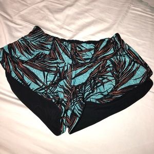 Women’s LuluLemon Shorts Size 4